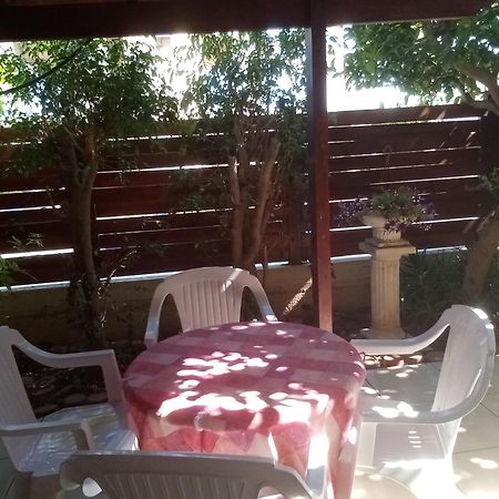 Green Patio Larnaca Exterior foto